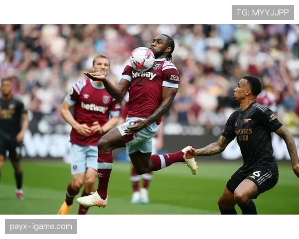 塞尔吉·卡诺斯状态火热助球队回暖，英超赛场成焦点