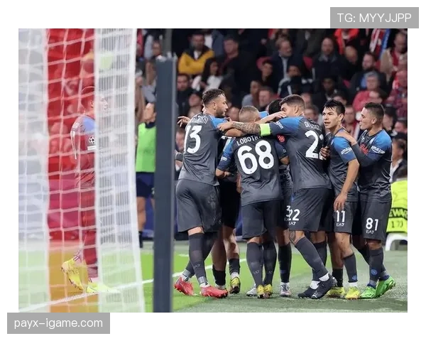 塞维利亚逼抢体系初显成效，防线稳健成球队新亮点