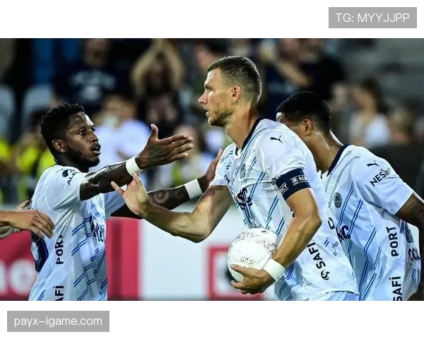 费耶诺德加速进攻节奏，状态回暖备受期待新赛季竞争力增强