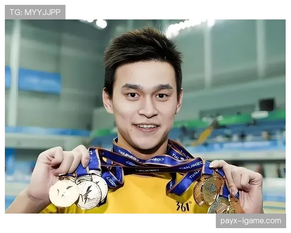 孙杨家的泳池比我家客厅还大